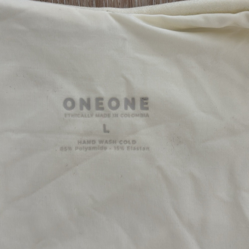 NWT✨ OneOne String Bikini - Picture 5 of 5